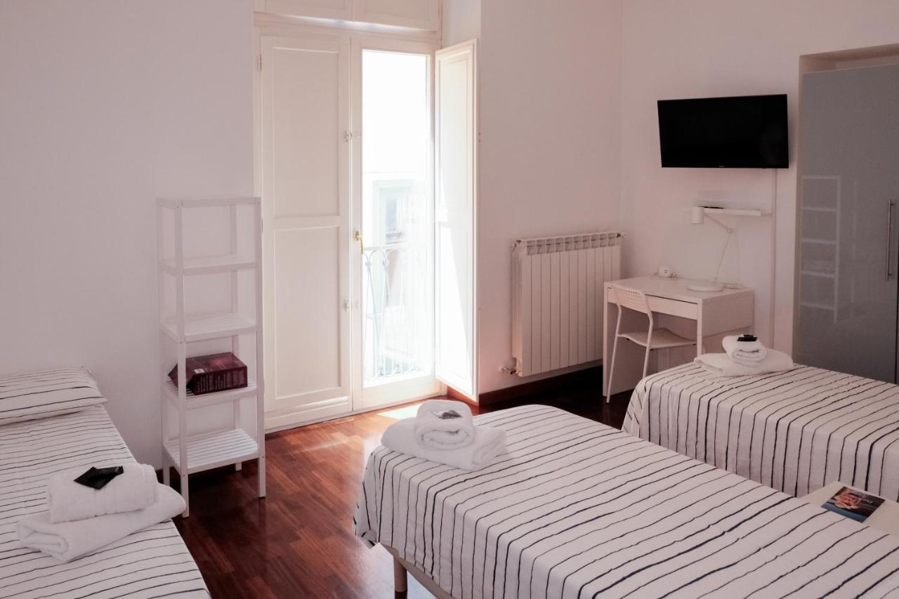 Casa Maria Al Campo Hotel Salerno Bagian luar foto